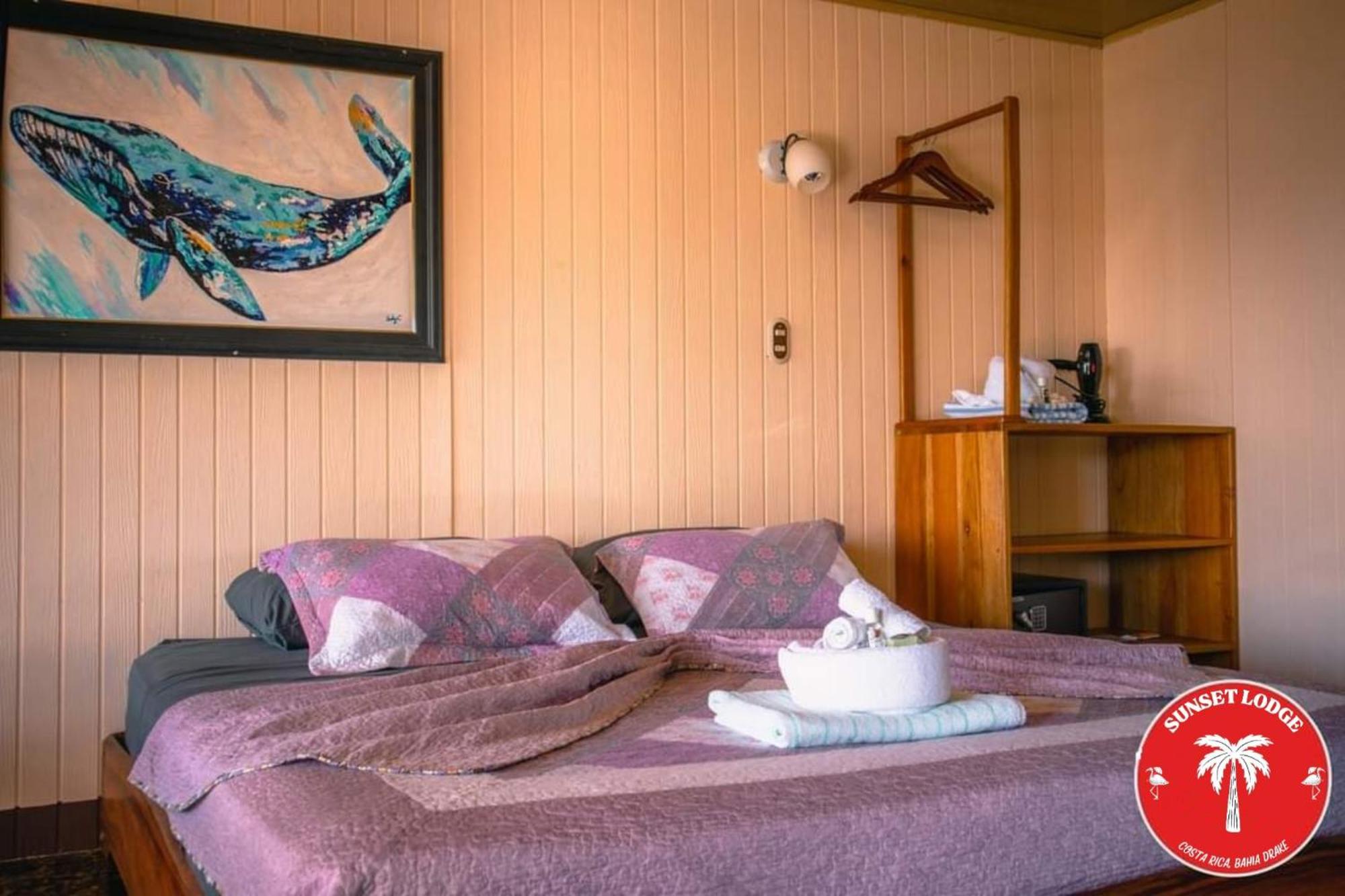 Sunset Lodge Drakes Bay Rum bild
